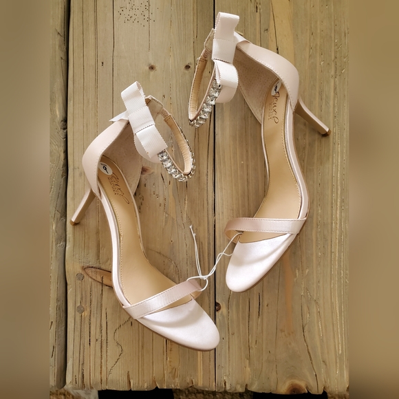 Jewel Badgley Mischka Shoes - Jewel Badgley Mischka Rhinestone Dress open Toe Pumps, Women's Size 9 M $129